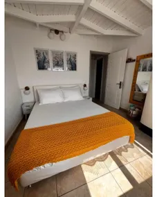 Ireon Holiday Home - Image 2
