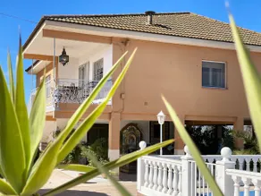 Mom's House - Image 5