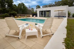 Family House Private Pool Barbecue Eclipse 2026 - Image 2