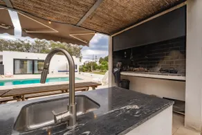 Family House Private Pool Barbecue Eclipse 2026 - Image 4