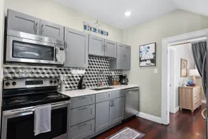 Beautiful Bayside Bungalow 10 min to Beach - Image 5