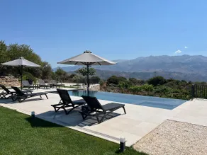Villa Recluso-3 bd luxury country villa, huge heated pool with hydromassage, individual bbq & large yard, mountain view - Image 4