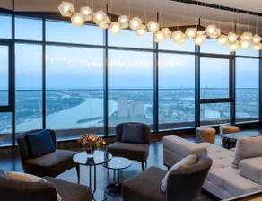Luxury Riverside Condo, 3 SKY Pools , Close to MRT Train Station - Image 3
