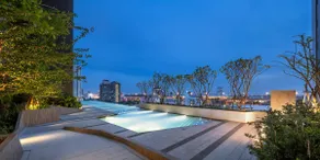 Luxury Riverside Condo, 3 SKY Pools , Close to MRT Train Station - Image 4