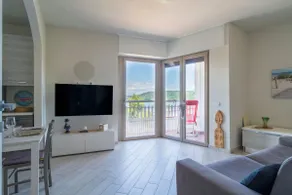 [Panoramic Lake View] * Parking Included * - Image 2