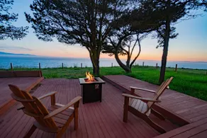 Sea-Renity Haven: Oceanfront family retreat - Image 2