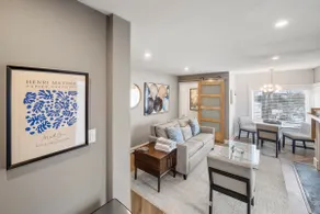 Designer's Hillside Cottage! 1BR - Image 5