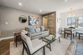 Designer's Hillside Cottage! 1BR - Image 4