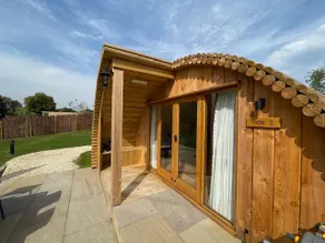 Fox - 2 bedroom cabin - Image 3