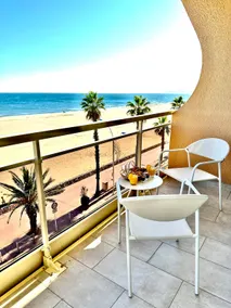 Romantic seaview Suite with spa at Canet - Image 4