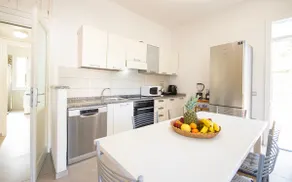 [Garden with Jacuzzi and BBQ] Beach 255 meters away - Image 3