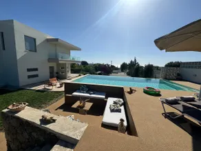 Home21 | Spacious elegant villa- 5 min from the beach! - Image 5