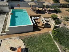 Home21 | Spacious elegant villa- 5 min from the beach! - Image 2