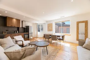 Place des Lices apartment - Image 3