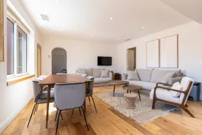 Place des Lices apartment - Image 2