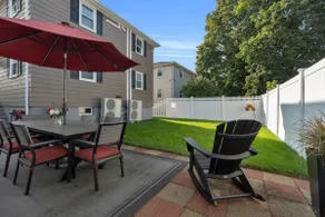 Absolutely Gorgeous 3 Bedroom Close to Boston - Image 3