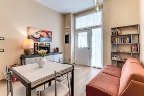 Three-room apartment near Metro for Colosseum-Domus in Rome - Image 3