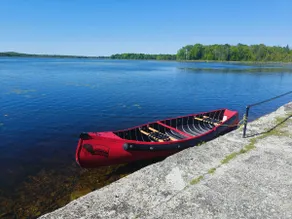 Waterfront Cottage with Panoramic Lake View and Great Privacy - Image 3