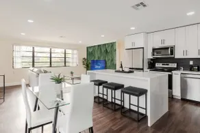 Kid & Pet Friendly Pool Oasis | 15 min Zoo Miami - Image 5