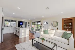 Kid & Pet Friendly Pool Oasis | 15 min Zoo Miami - Image 2