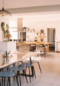 House with swimming pool and tennis 1 hour from Paris, sleeps 12 - Image 4