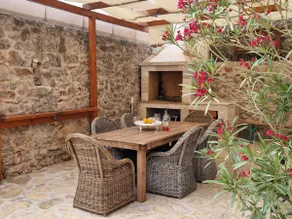 Holiday house with a swimming pool - Villa Melavita - Image 2