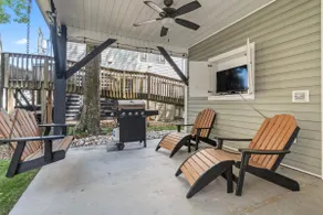Upscale Beach Haven, Golf Cart, Linens included - Image 5