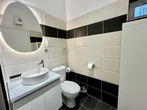 STAY Napa Velvet Apartment - Image 4