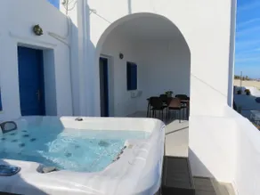 Villa Solasta #1 with jacuzzi in Santorini - Image 4
