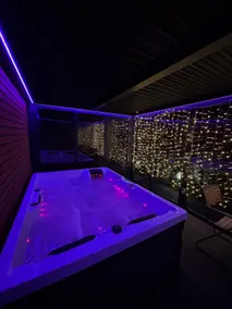 Apartment ”Love Island” with Jacuzzi SPA Gniezno - Image 4