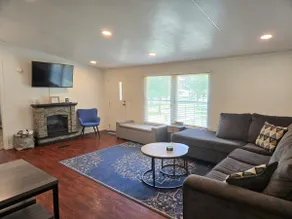 Cute Shawnee Twin Lakes home sleeps 10&has it all! - Image 4