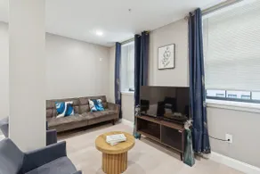 SAL | Chic & Cozy 1BR/1BA Suite at City Hall - 14 - Image 4