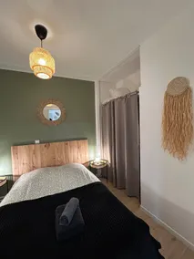Renovated studio with pool and Wi-Fi - Image 2