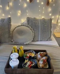 Tiny Room - Breakfast Room Service - 5 min from the station - Image 3