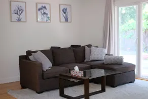 Modern, Renovated 5b/3ba near Apple, Kaiser - Image 2