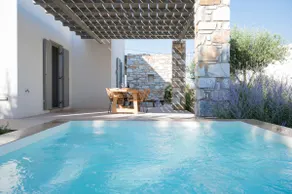 Bohu Residence • Garden Villa with Jacuzzi - Image 2