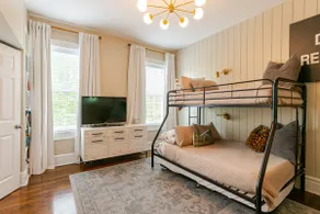 The Gateway Getaway Families | Near Park & Dining - Image 4