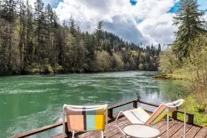 Idyllic River Cabin Getaway - Image 4