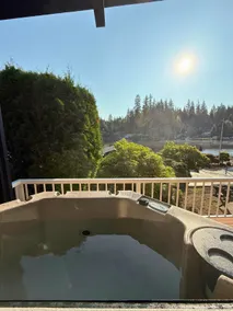 Lake Roesiger Escape| Hot Tub • 45 Min to Seattle - Image 4