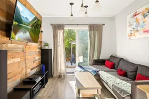 Modern 3BR Home | LA Valley | Free Parking - Image 3