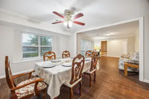 Spacious 3BR/2BA Retreat Near Galveston, Houston - Image 5