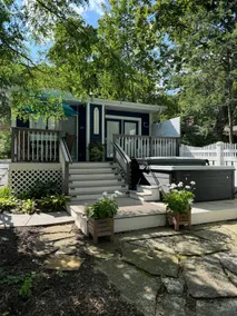 Bayside Hideaway - Image 2