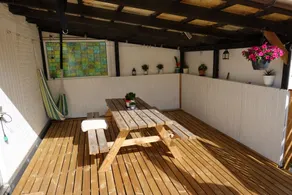 Family friendly apartment with sunny terrace - Image 4