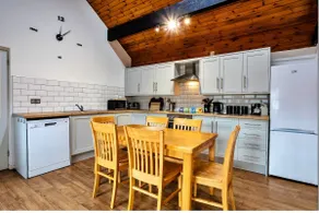Finest Retreats - Woodstock Lodge - Image 4
