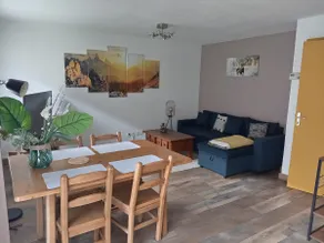 Beautiful apartment with terrace and free parking - Image 2