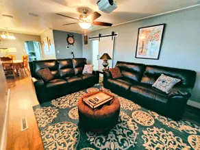 Bonita Home /AC/Fire Pit/SwingChairs/BBQ/PatioDeck - Image 2
