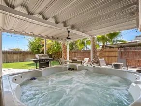 3 Bed | Hot Tub l Fire Pit | BBQ | Massage Chair - Image 4