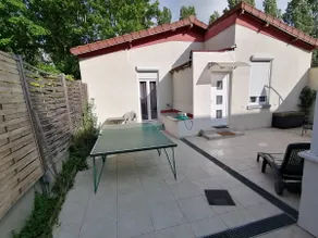 Villa in Antony, air conditioning, free parking - Image 3