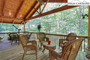 Running Bear Cabin - Image 5