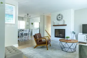 Bright + Cozy I Fenced Yard + Fire Pit - Image 2